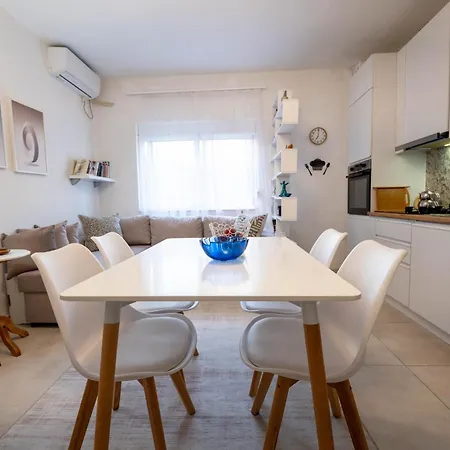 Apartment Bora Seaside Sarande